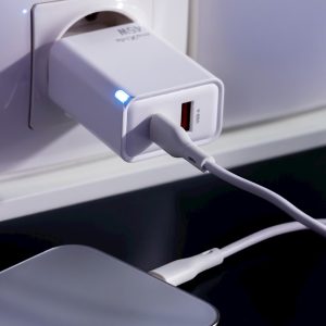 Caricabatterie Maxlife MXTC-09-45AC GaN PD QC con 1x USB-C 1x USB 45W bianco