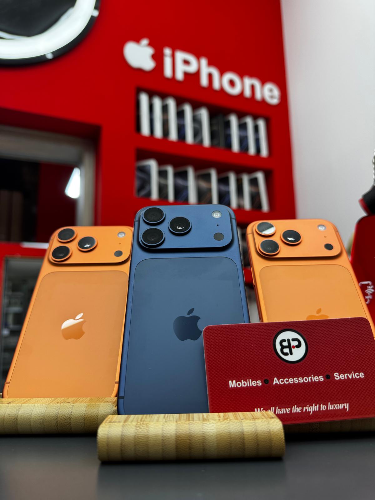 Apple iPhone 17 Pro (12/256GB) OPEN BOX ESIM - immagine 2